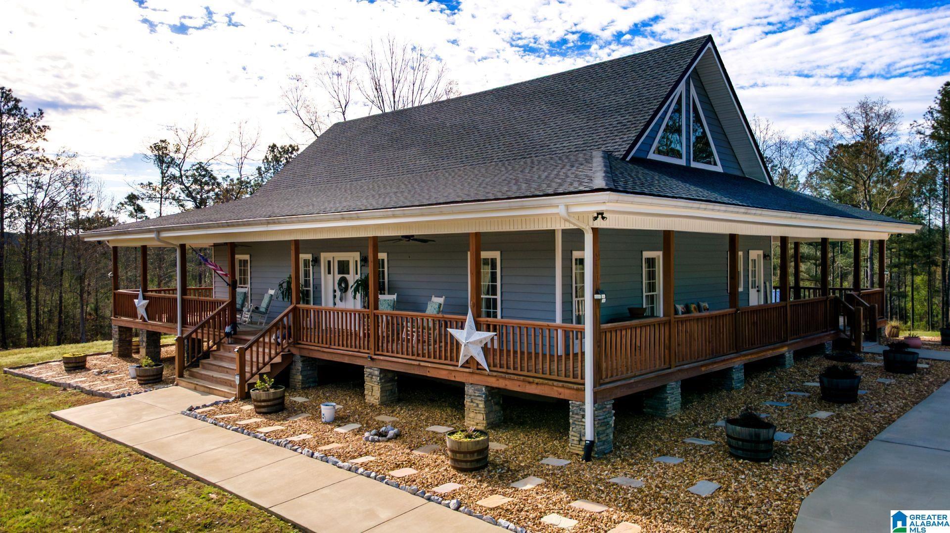 Image 3: Front Of Structure