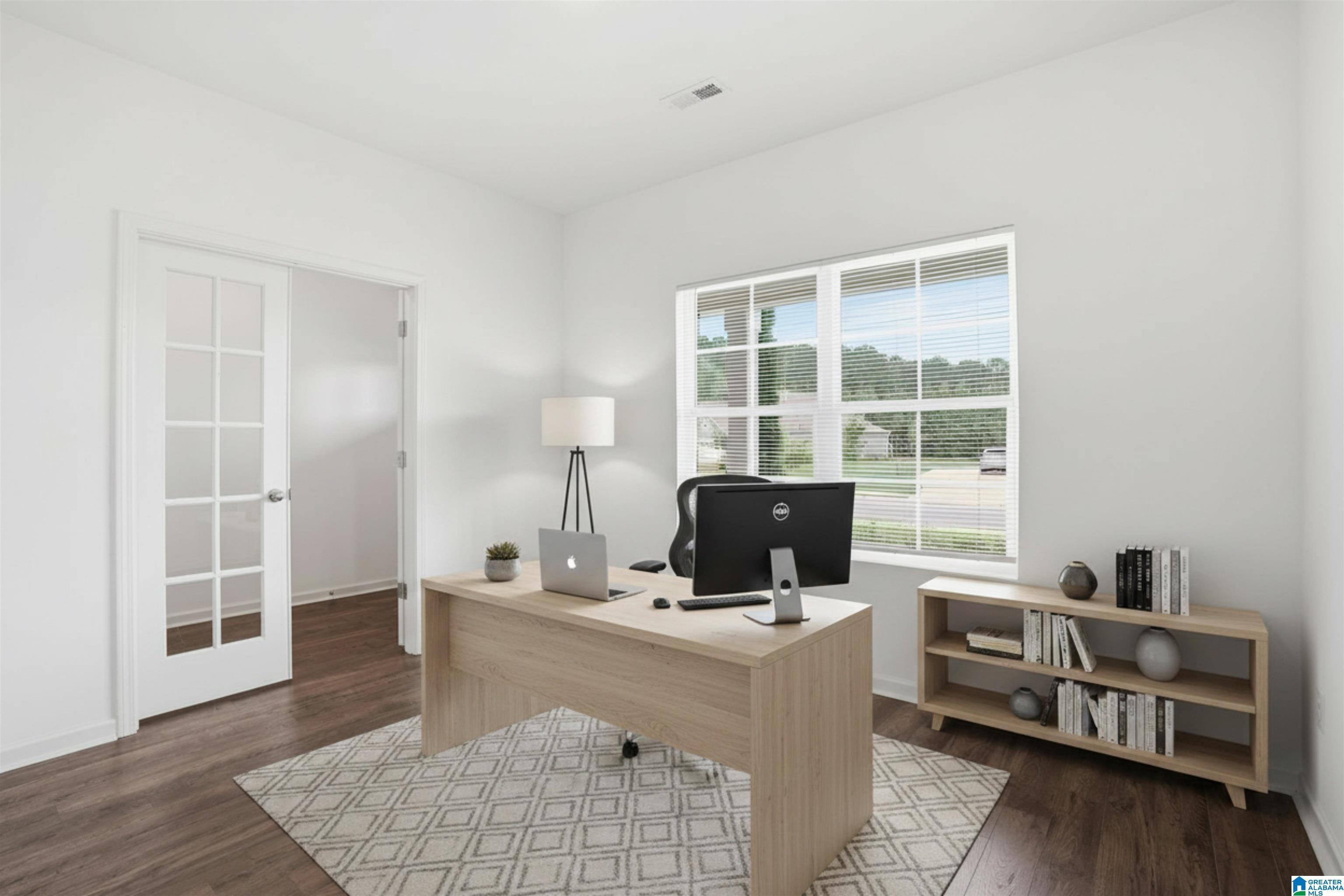 Image 4: Office