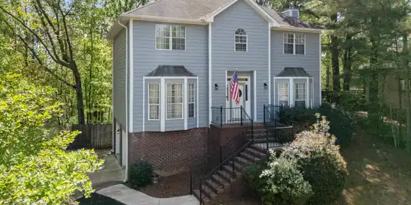 551 FIELDSTONE DRIVE