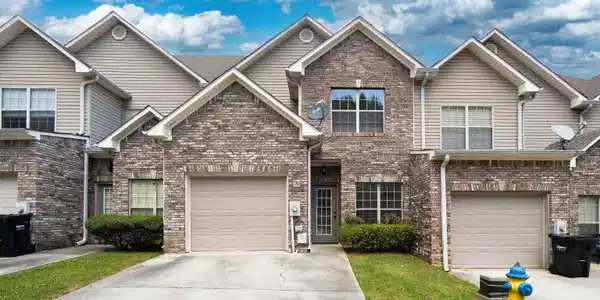 582 HACKBERRY RIDGE TRACE