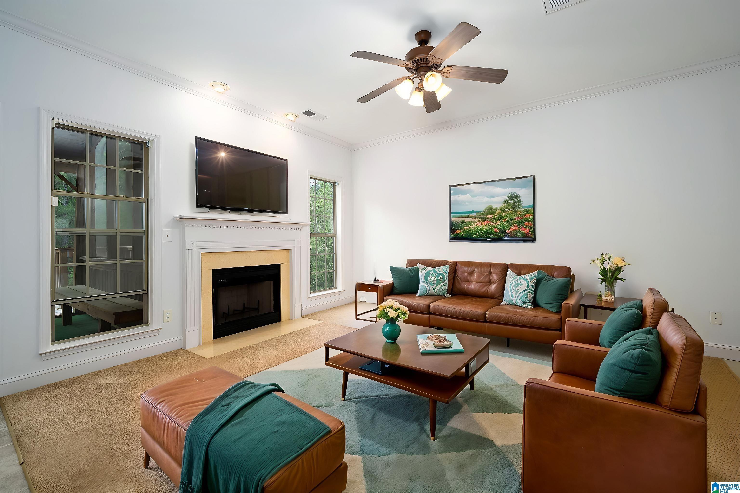Image 2: Living Room