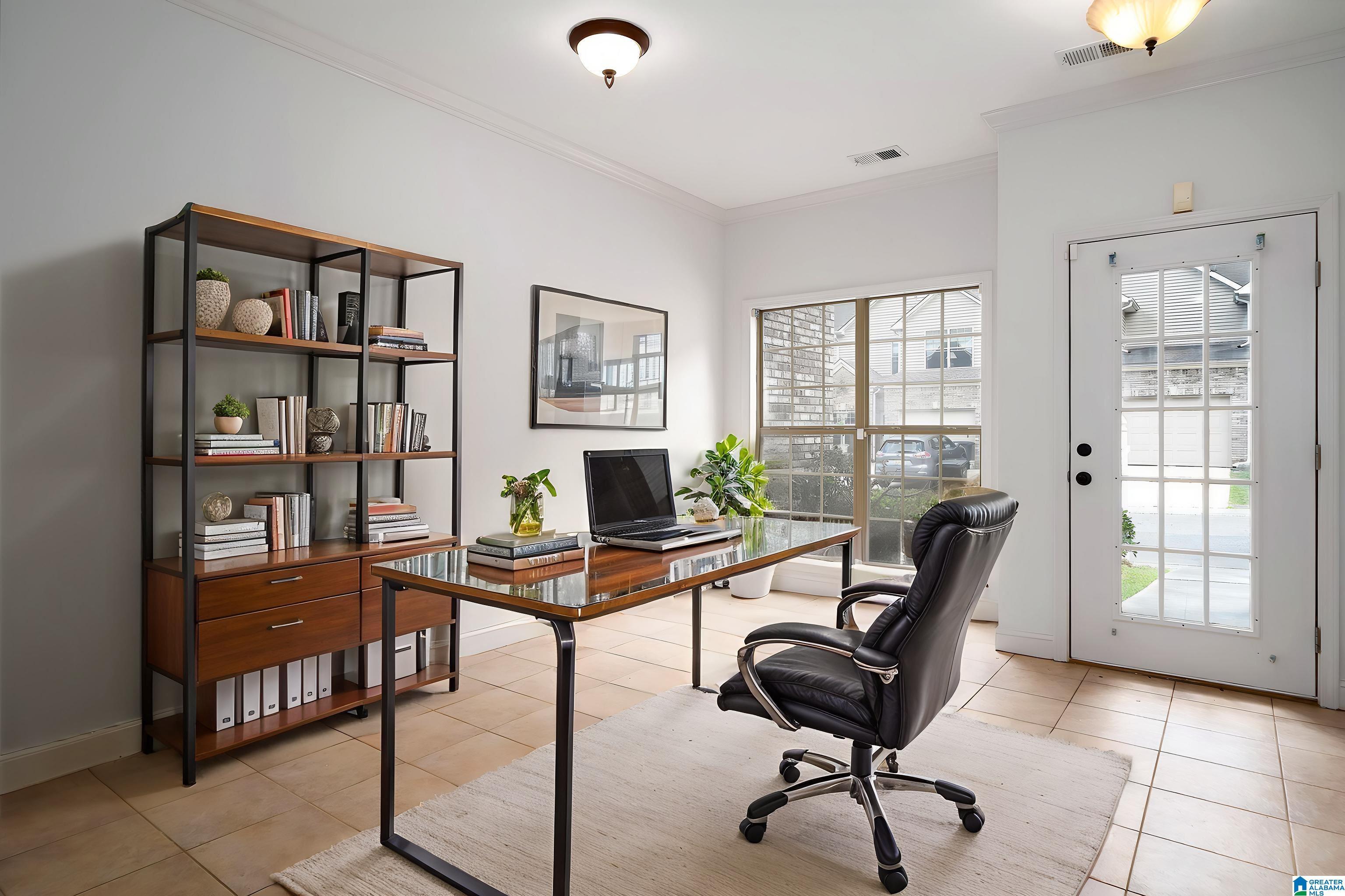 Image 3: Office