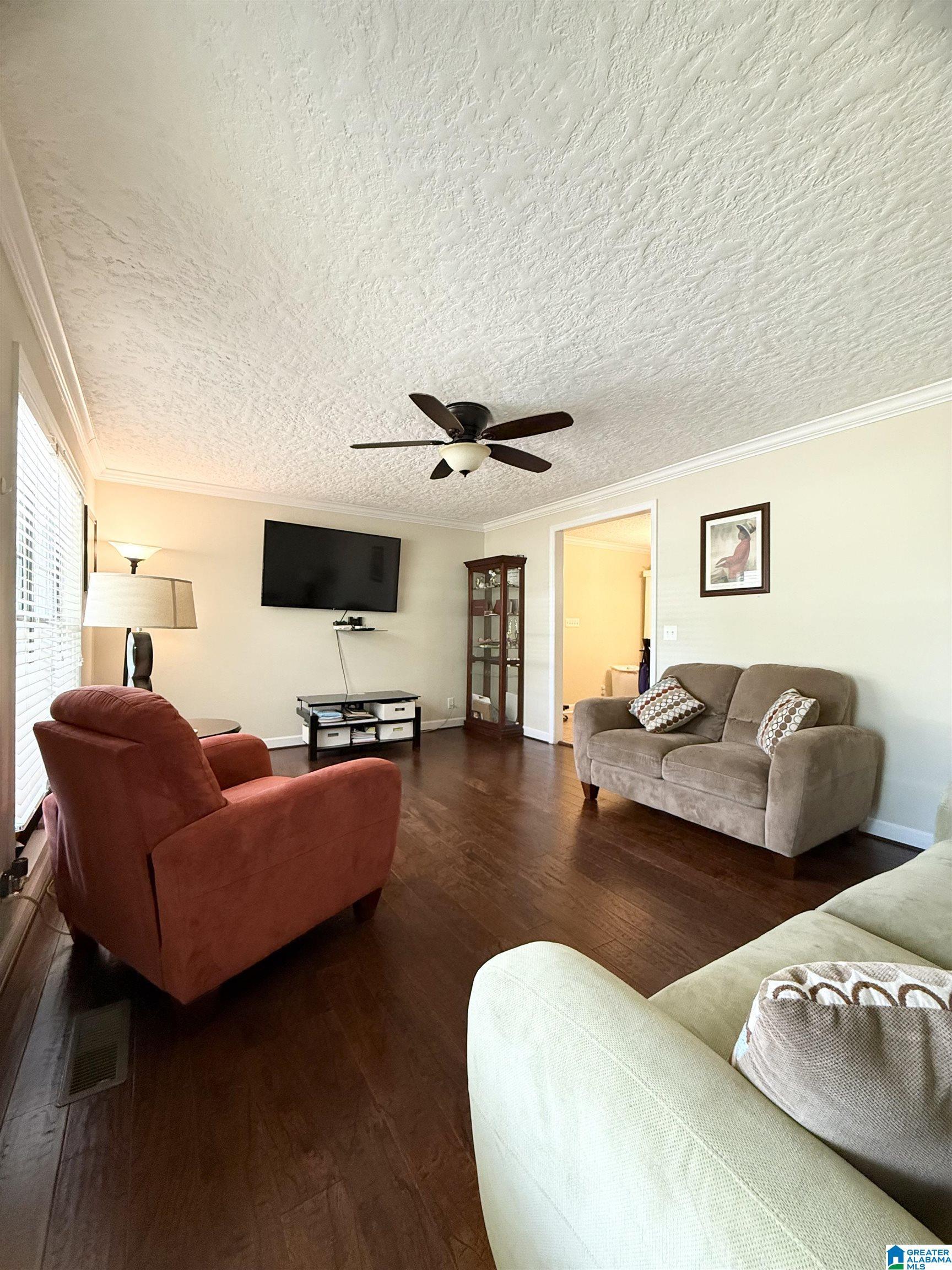 Image 2: Living Room