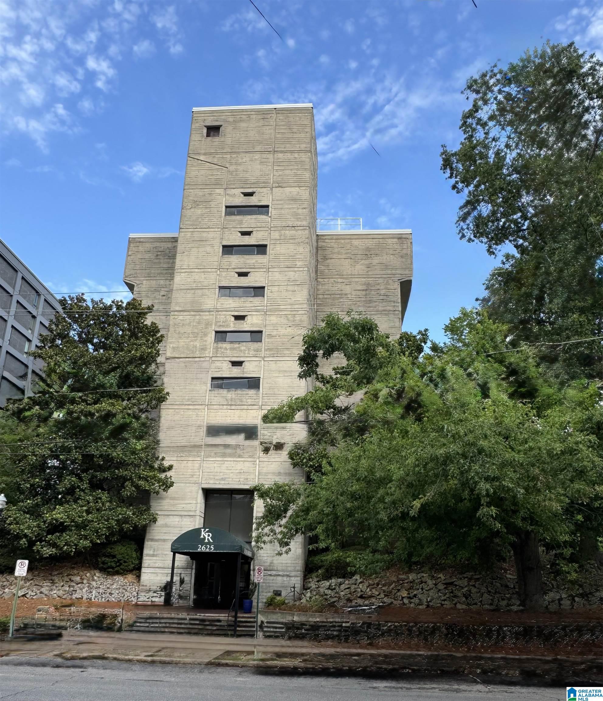Image 2: Kingsridge Building on  Highland Ave