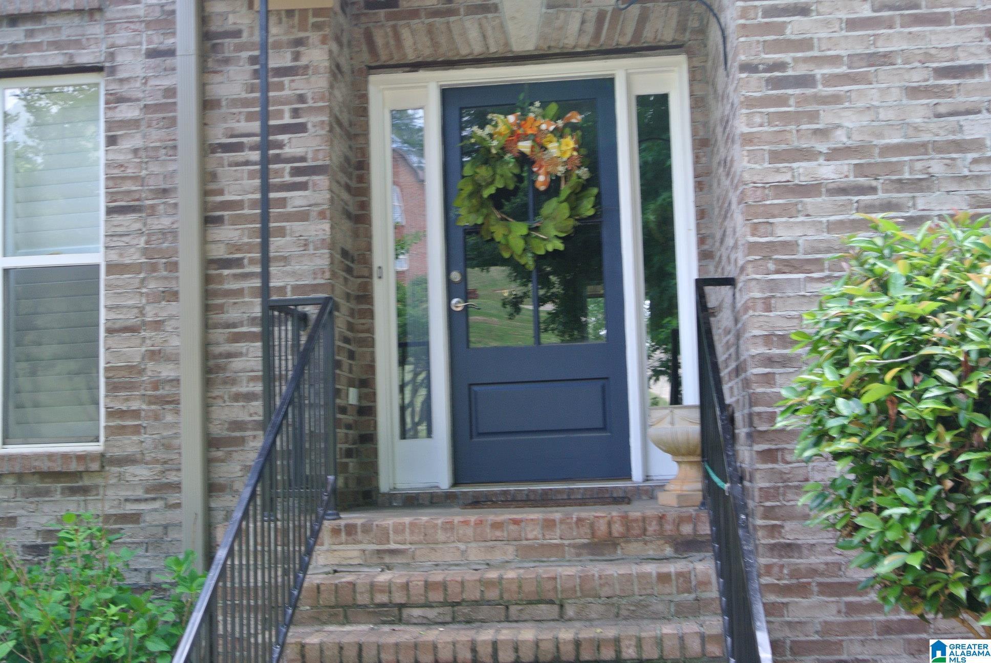 Image 2: Entry