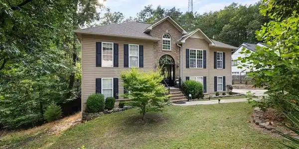 433 SHELTERWOOD CIRCLE