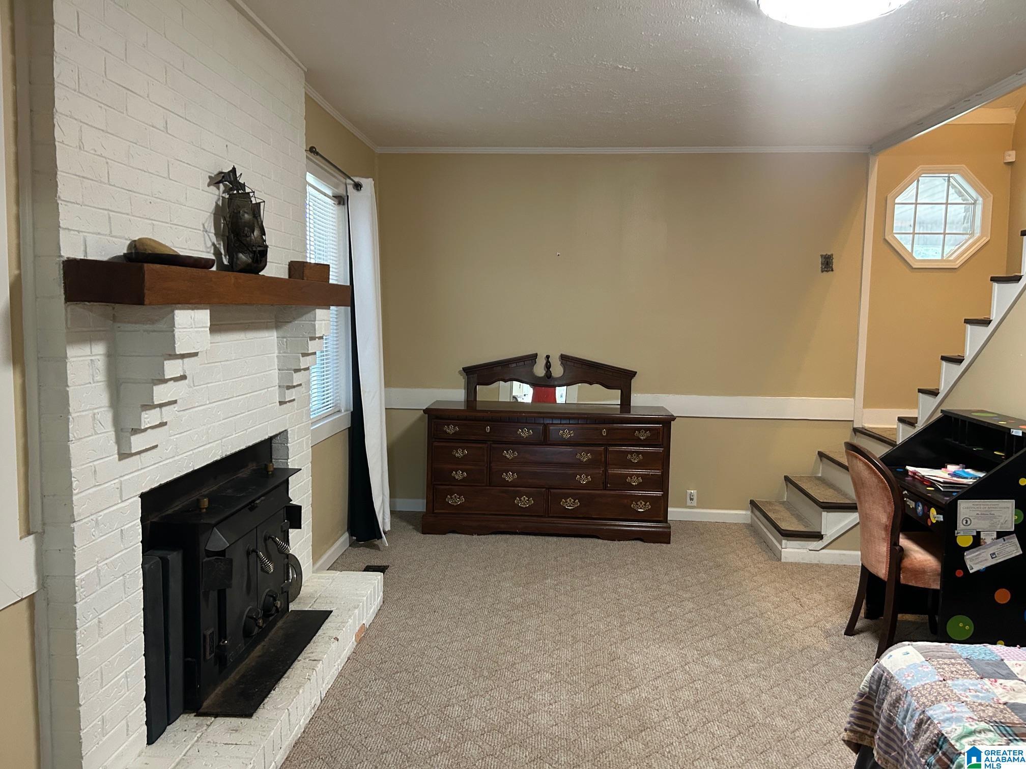 Image 4: Bedroom