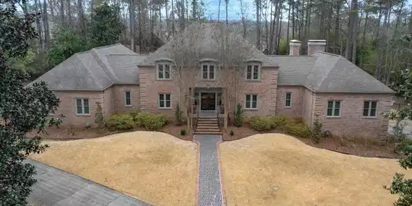 740 SUSSEX DRIVE