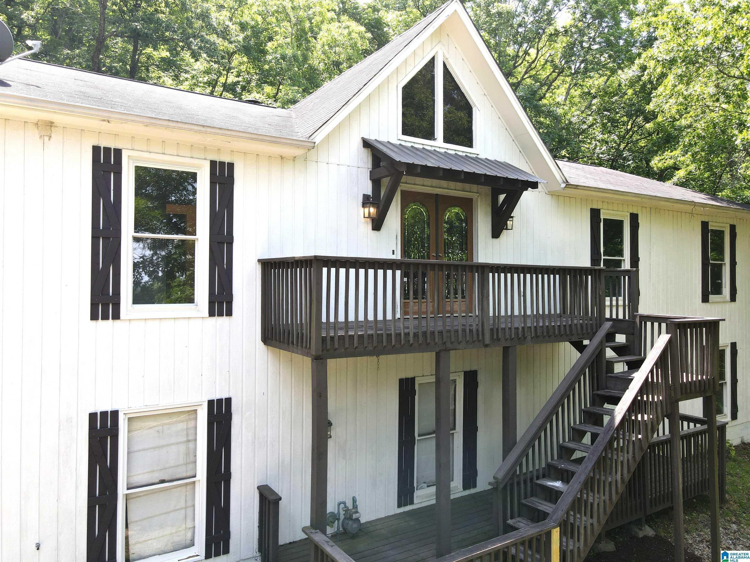 Image 3: Back Of Structure
