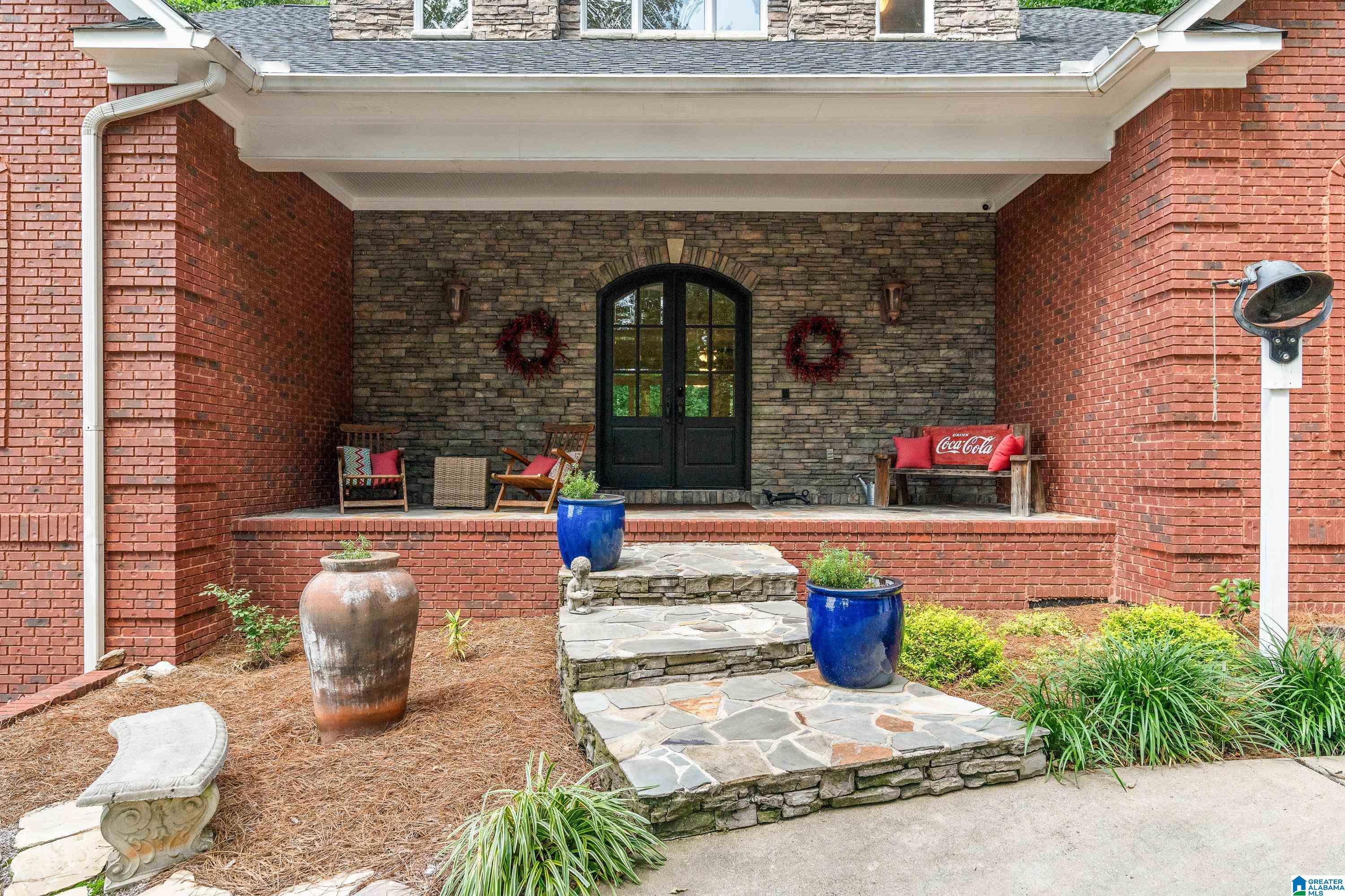 Image 2: WELCOME HOME!!