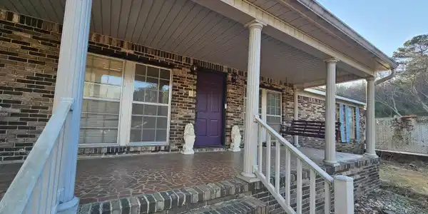 1916 EMERALD AVENUE