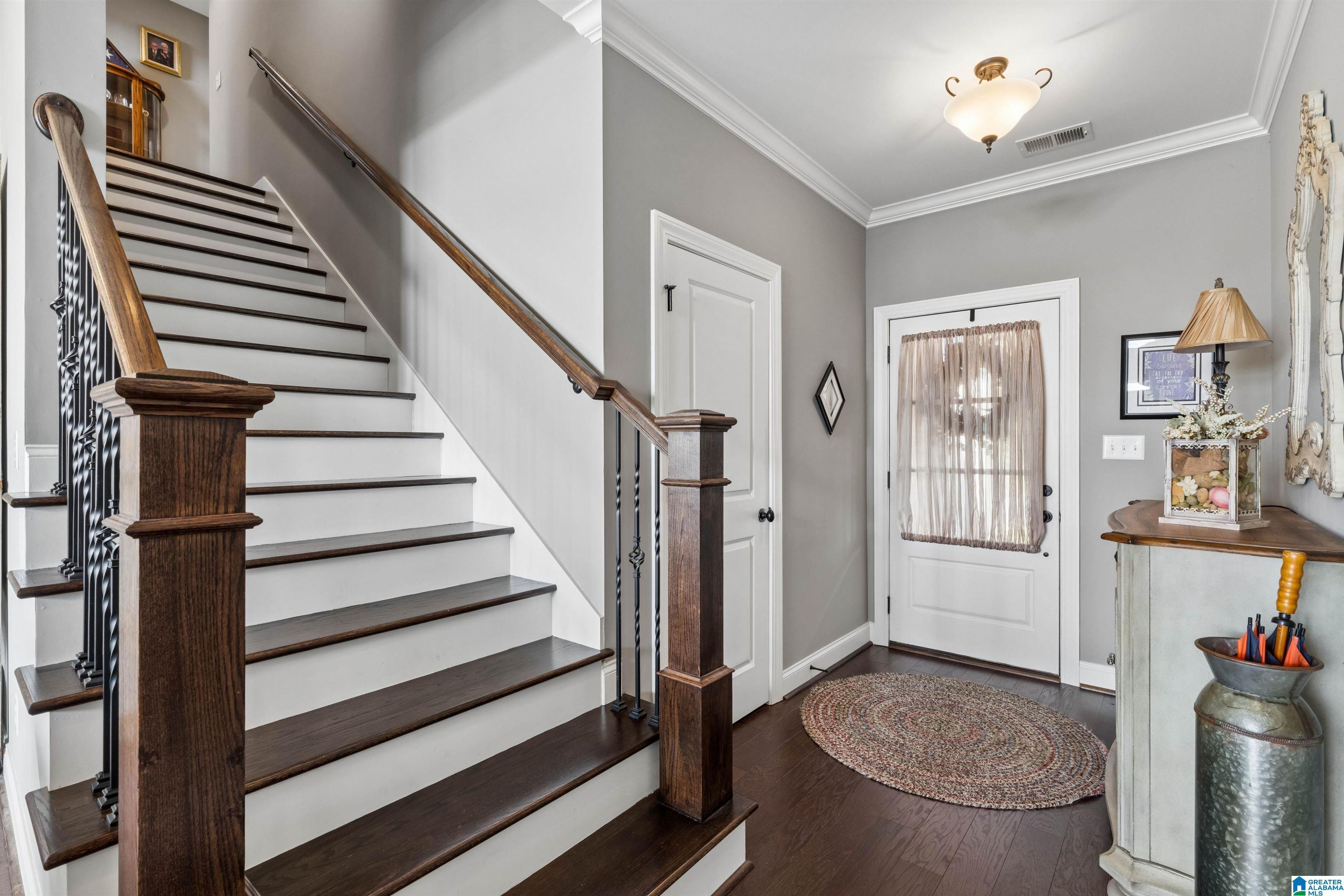 Image 3: Entrance Foyer