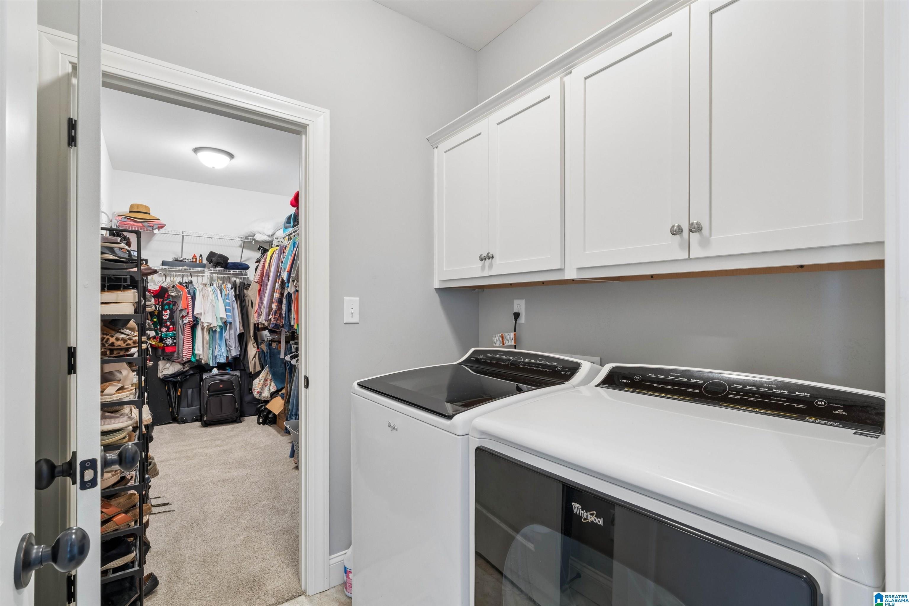 Image 4: Laundry