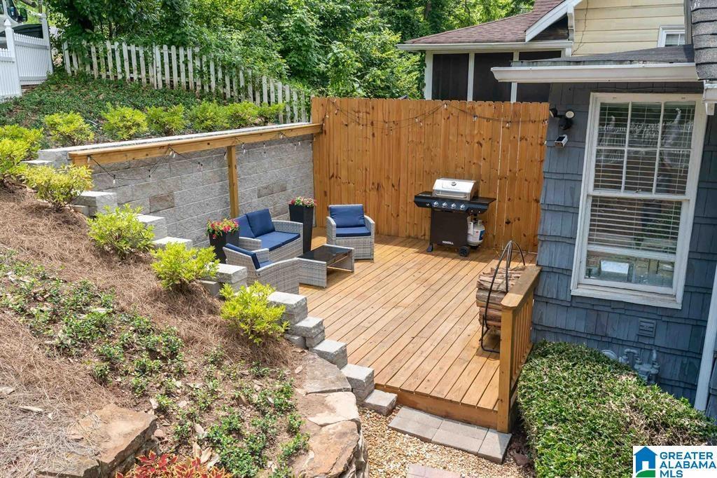 Image 3: Deck