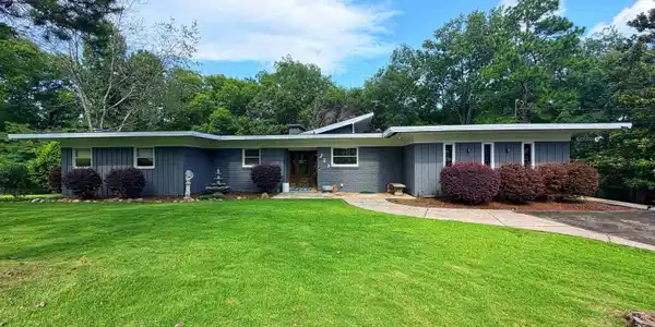 215 MARY LANE