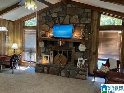 219 OAK CIRCLE