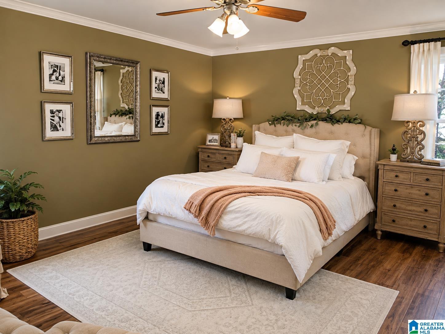 Image 3: Bedroom