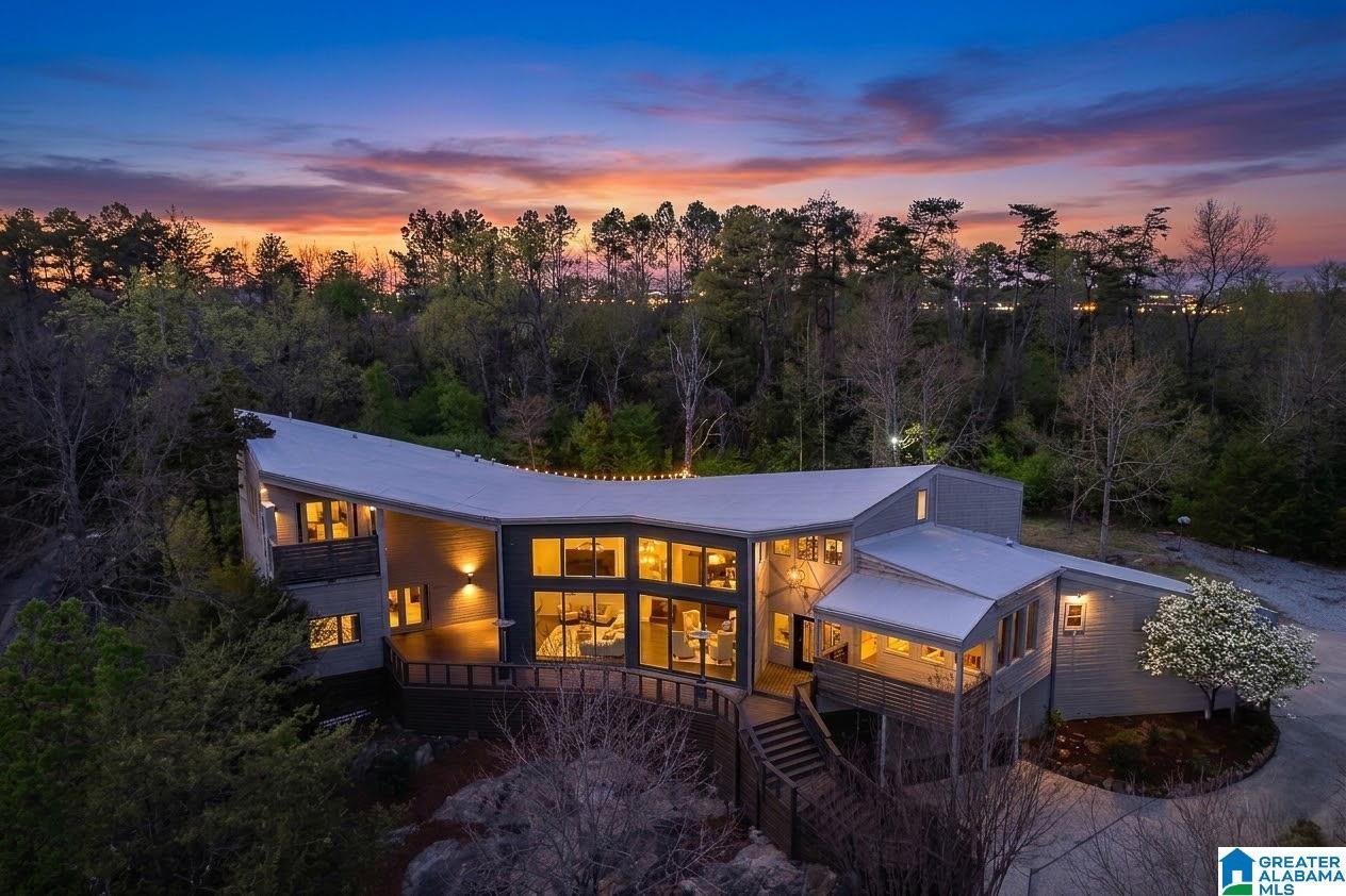 Image 1: Front Of Structure