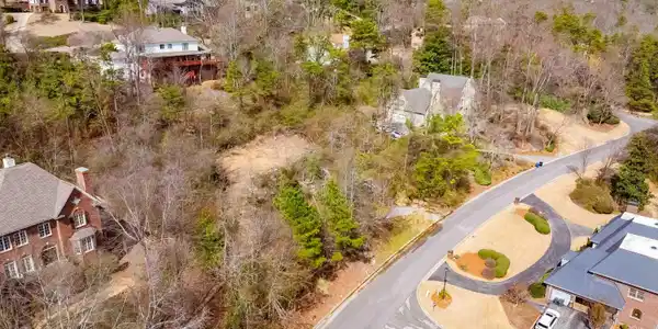 1729 VESTWOOD HILLS DRIVE