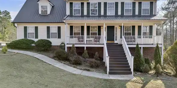 1002 LONG LEAF TRAIL
