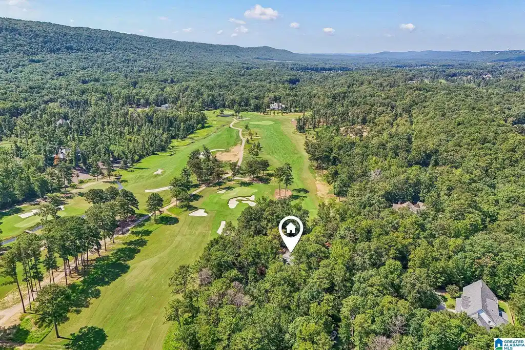Image 1: 2 ACRE, 4BR HOME ON GOLF COURSE & MOUNTAIN VIEW