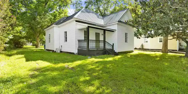 Image 2: Back Of Structure