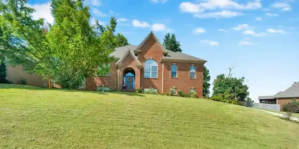 310 DEER RIDGE LANE