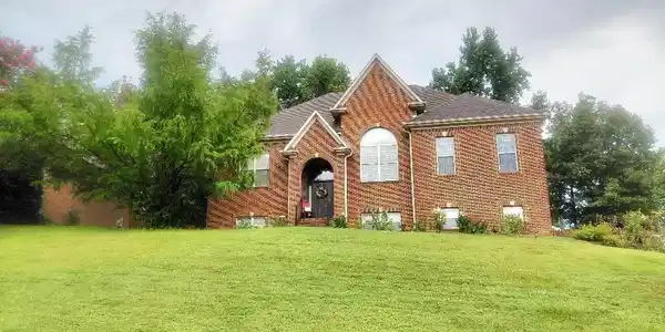 Image 3: Front Of Structure