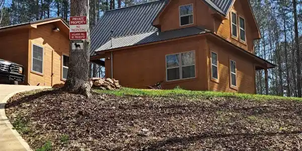 210 FOSTER COVE DRIVE