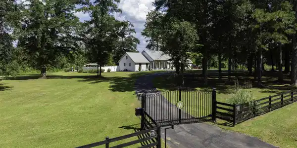 222 COUNTY ROAD 107