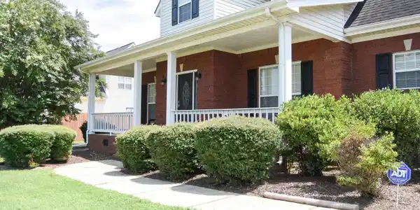 Image 3: Entry