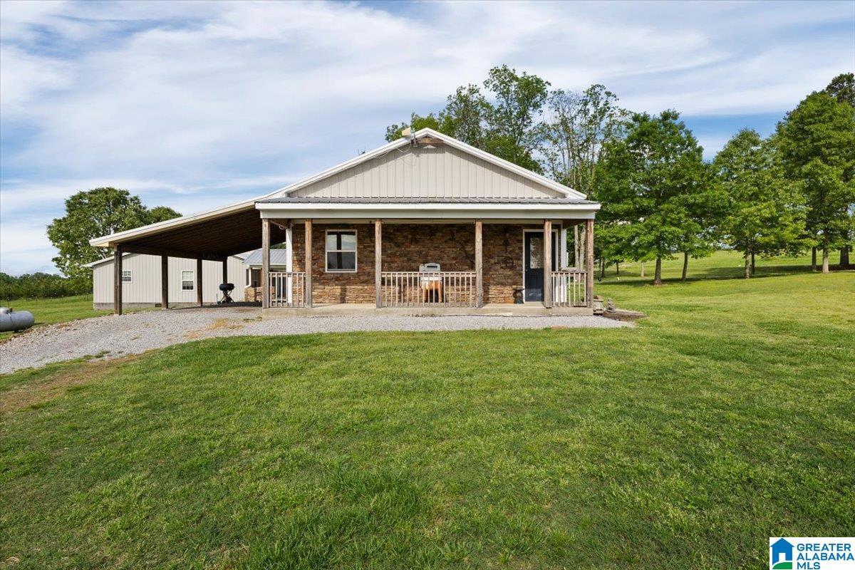 Image 1: 2 car garage, handicap accessible studio apartment with laundry & galley kitchen, upstairs expansion/storage, Garage/Guest house