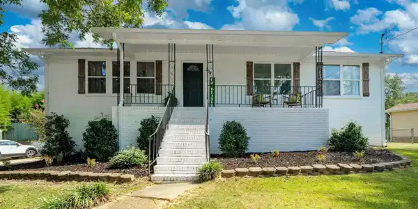 304 MOZELLE CIRCLE