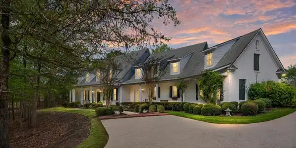 1149 GREYSTONE CREST