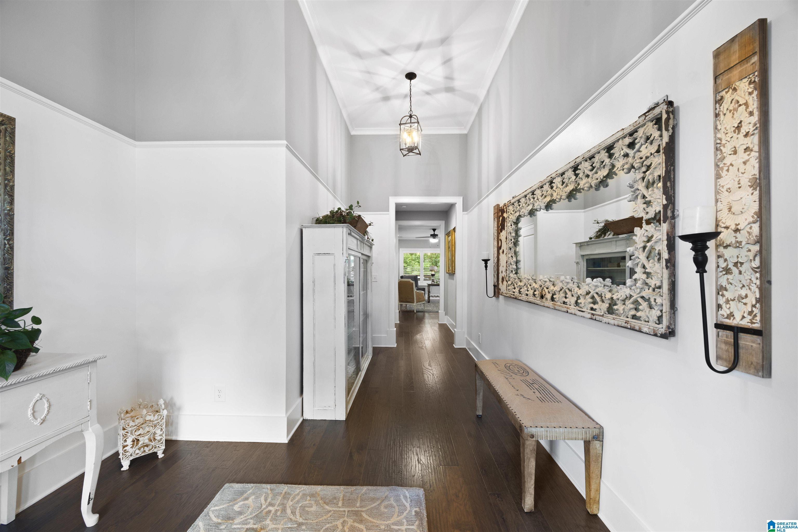 Image 4: Hallway