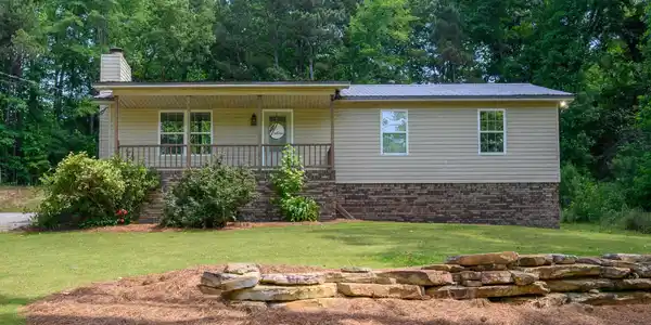 695 MOSS ROCK CIRCLE