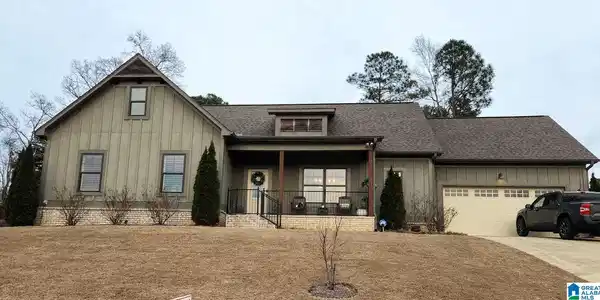 3413 CHATHAM CIRCLE