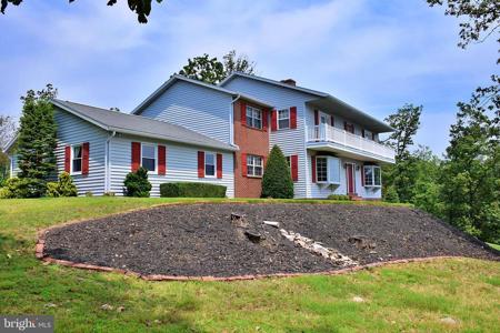 1065 KUHN ROAD