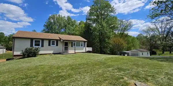 10239 SPOTSWOOD TRL