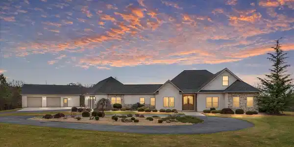 2996 HAWK LANE