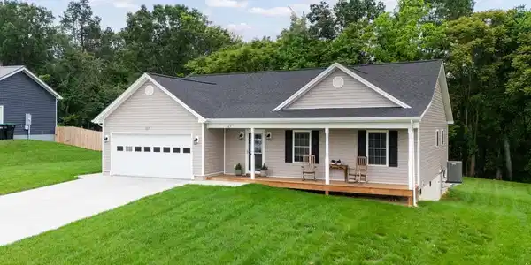 267 LEOLA LOOP