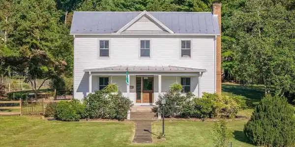 2402 ROCK BRANCH LN