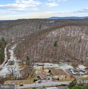 7986 FRANKFORT HIGHWAY