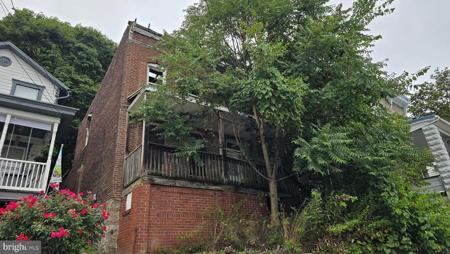 423 INDEPENDENCE STREET