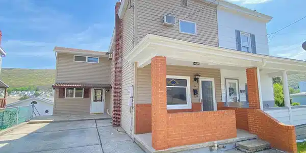 6 COLUMBUS AVENUE