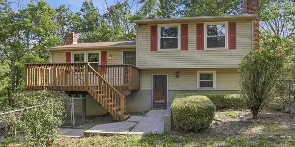 633 HALTERMAN DRIVE
