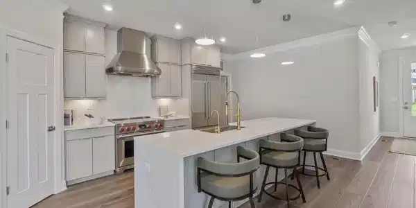 4B-436 BELVEDERE BLVD