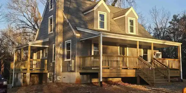 9305 SPOTSWOOD TRL