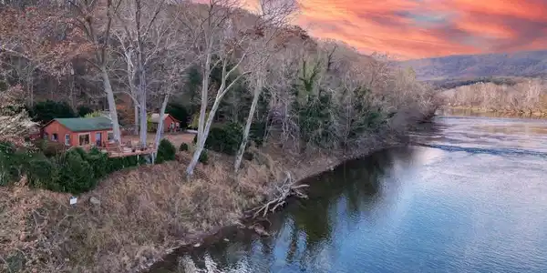 900 RIVER LODGE ROAD