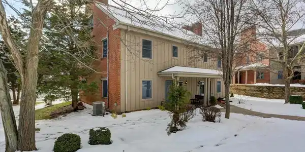 13884 POND VIEW LANE